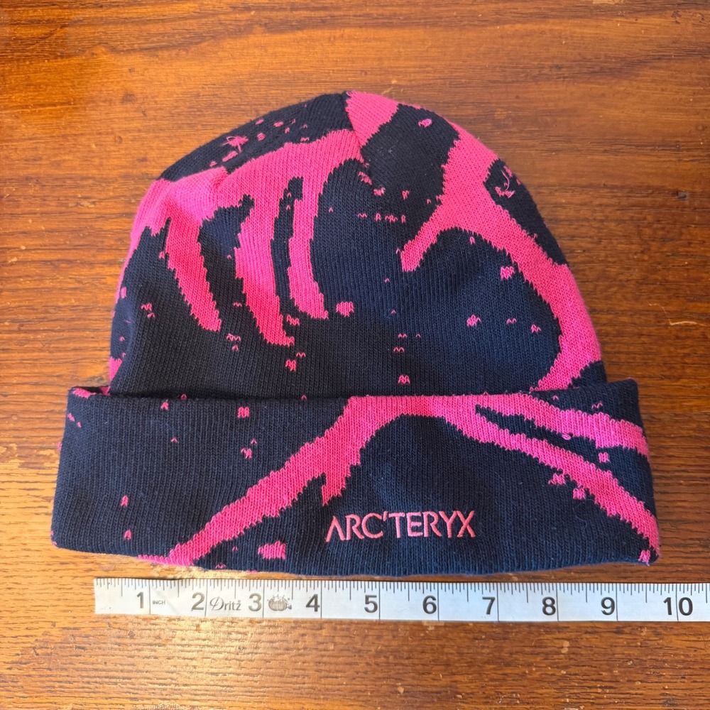 Arcteryx Grotto Toque Beanie Pink Navy Blue Bird Logo Knit Hat 28900 One Size